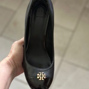 Tory Burch- worn once - Womens Jolie Black Leather Wedge Pump Heels Size 9M